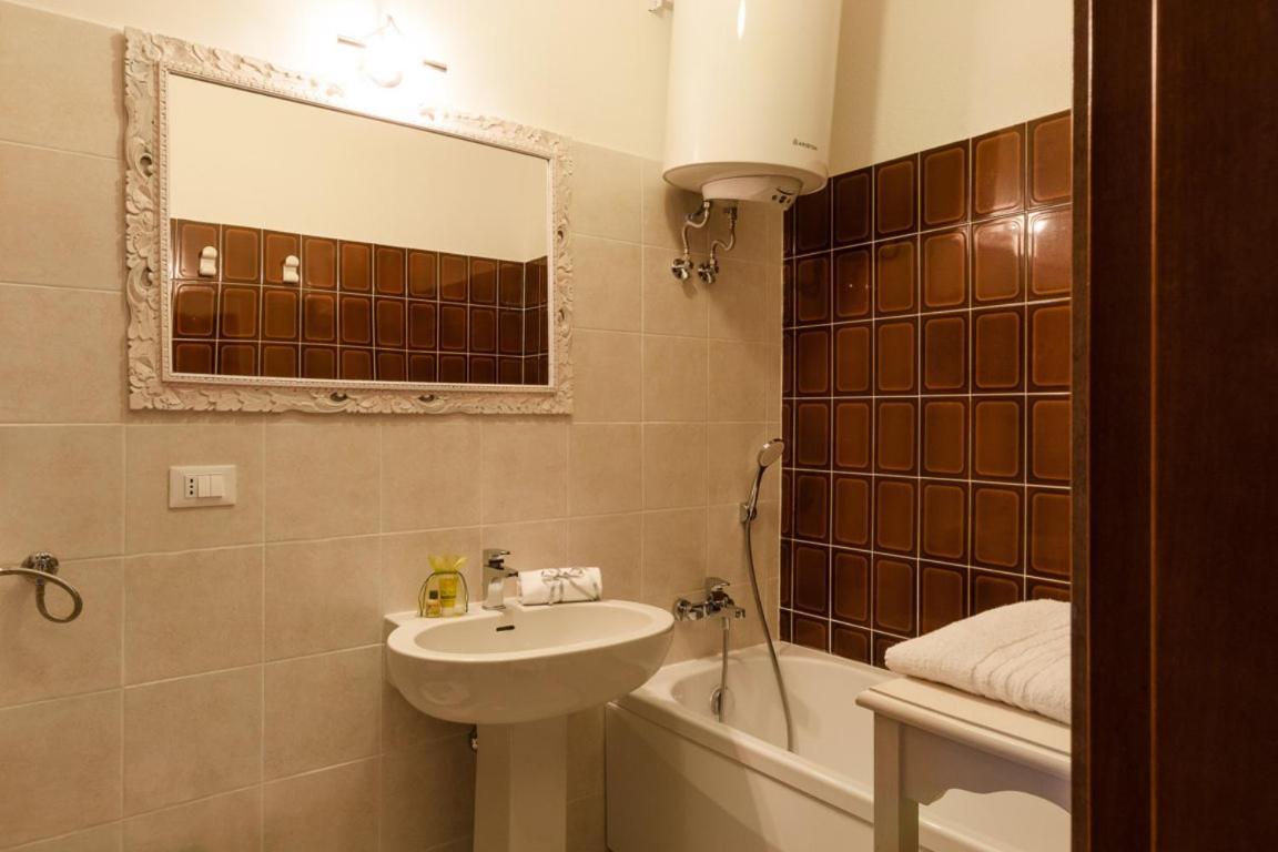 サン·ヴィンチェンツォ Residenze Etruriaアパートホテル エクステリア 写真